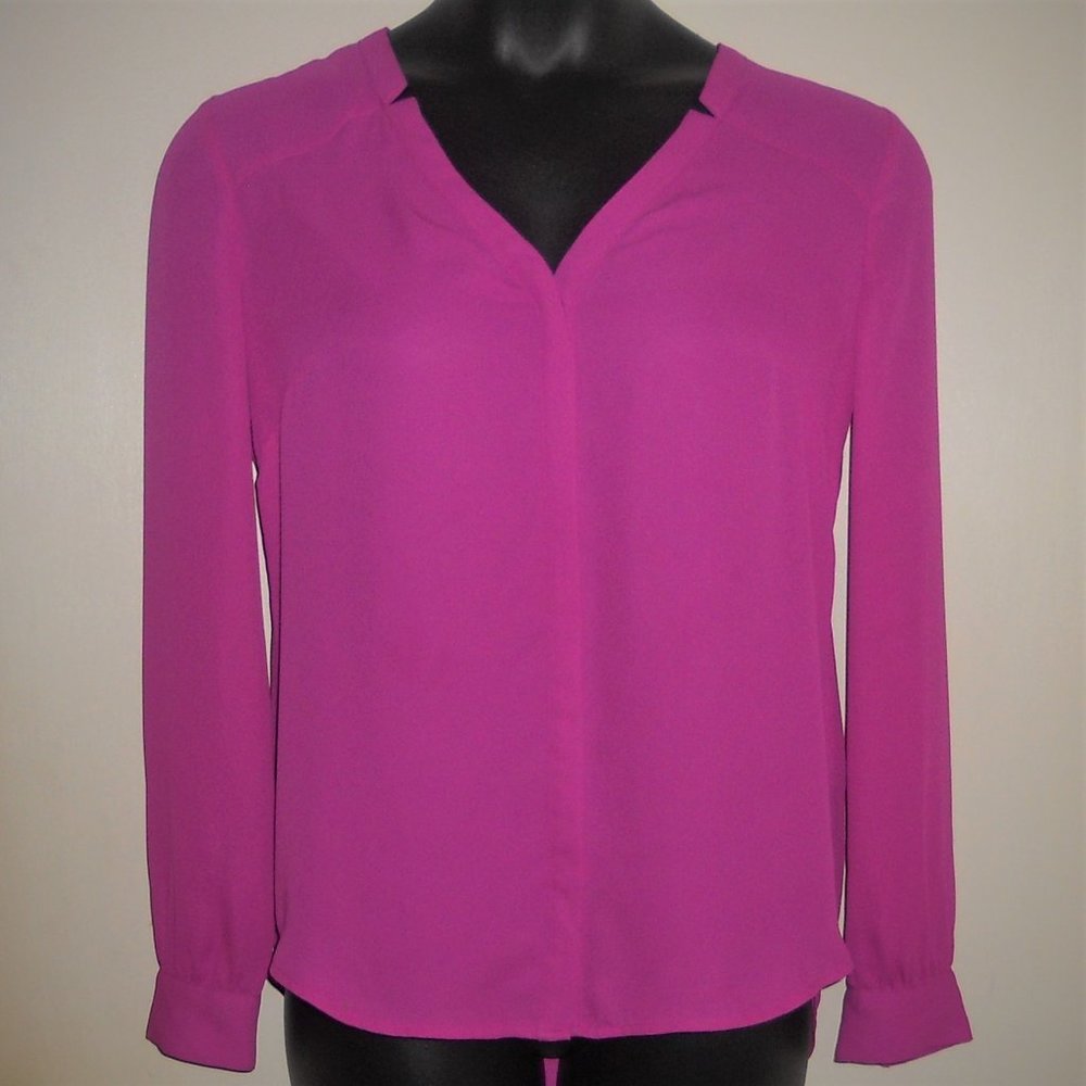 Worthington Collarless Button Up Top